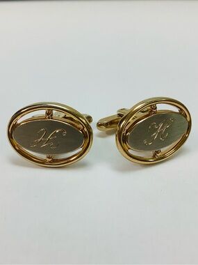 HICKOK U.S.A. Gold-Tone Silver Center Oval 'H' Monogram Cufflinks HALLMARK Stamp